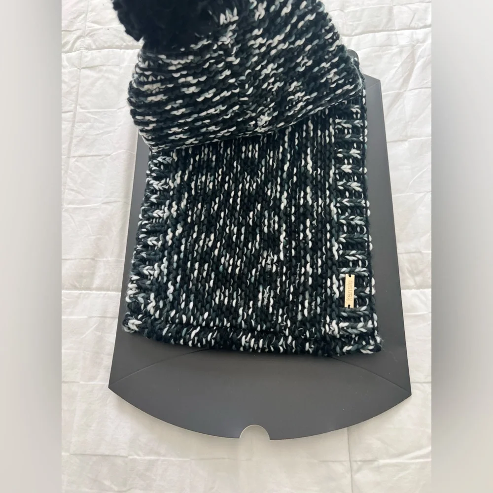 NWT Kensie Beanie & Infinity Scarf Set Cozy Winter Accessories